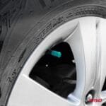 Set 4 capacele auto pentru ventil, din aluminiu, model Hexagon, culoare Verde