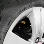 Set 4 capacele auto pentru ventil, din aluminiu, model Hexagon, culoare Galben - imagine 3